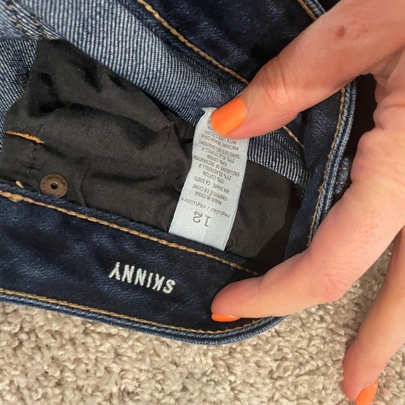 Dark skinny American eagle jeans. - Picture 2 of 4